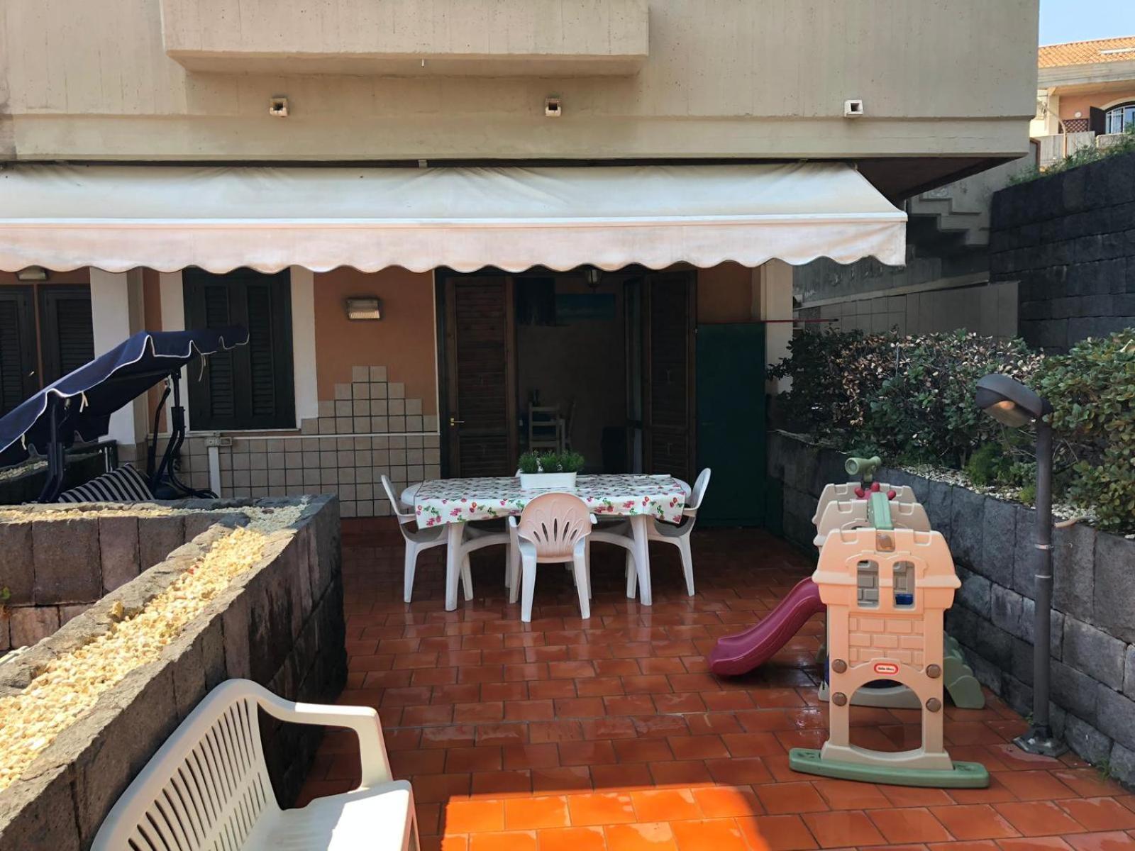Chloe'S Apartment Acireale Dış mekan fotoğraf